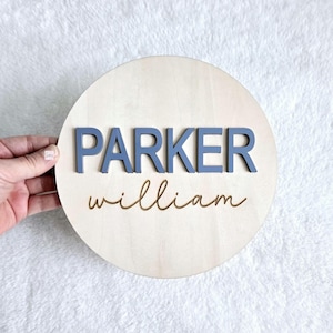 Enseigne de faire-part de naissance en bois, plaque nominative ronde pour nouveau-né, enseigne pour accessoire photo pour nouveau-né à l'hôpital, cadeau personnalisé pour baby shower