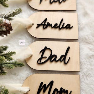 Etiquettes personnalisées en bois pour bas de Noël, étiquettes de famille personnalisées en bois, décoration de Noël en bois personnalisée, étiquettes de nom rustiques