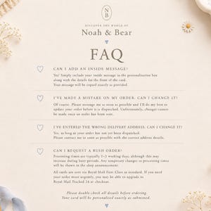 Puede incluir: Una tarjeta informativa de color crema titulada FAQ de Noah & Bear. El texto responde preguntas sobre mensajes internos, errores en pedidos, direcciones de entrega y pedidos urgentes, decorada con corazones y flores secas.