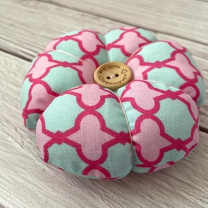 Pincushion , Mothers Day gift, Gift for sewing lover