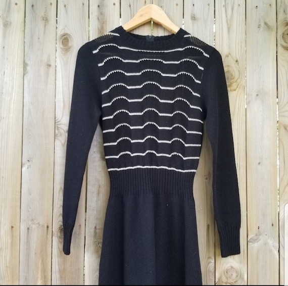 Vintage Metallic Striped Ribbed Sweater Max