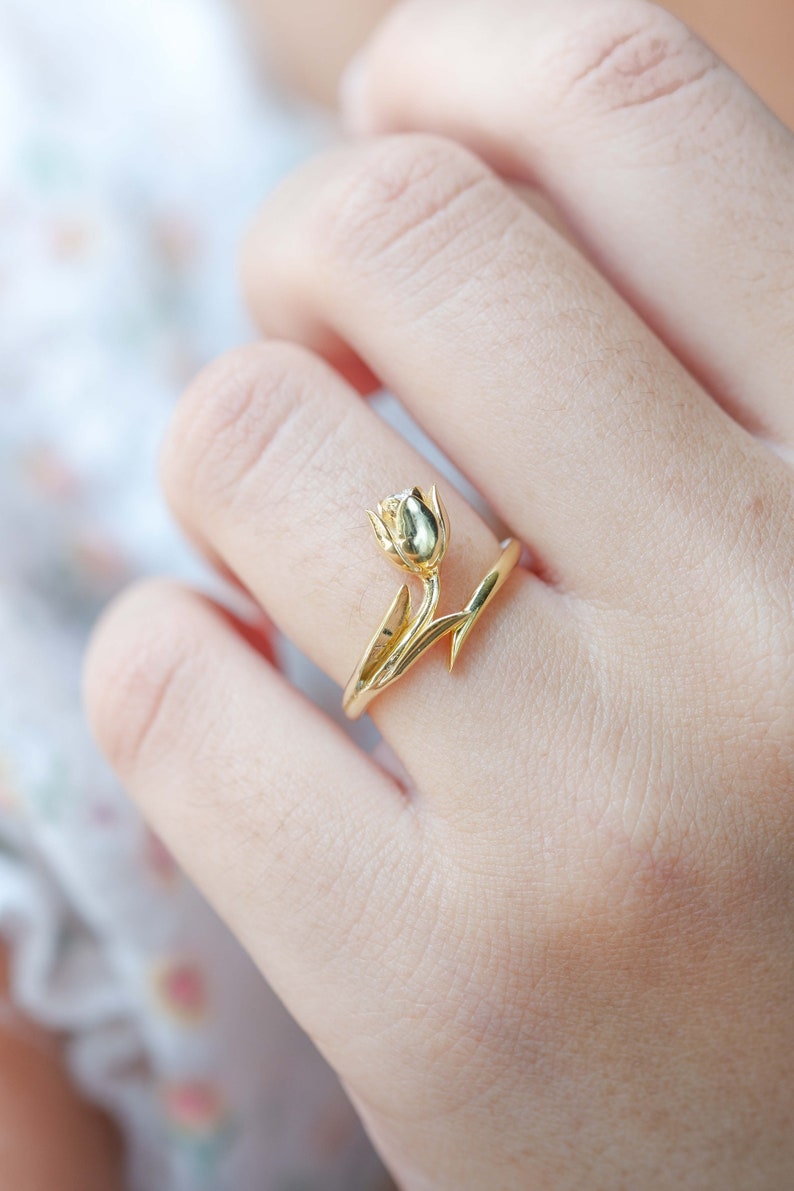 Tulip Flower Anniversary Ring, Solid Gold with Moissanite, Dainty Tulip Ring, Adjustable Ring, Tulip For Her, Unique Tulip Ring image 8