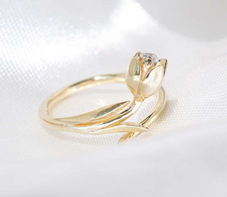 Tulip Flower Anniversary Ring, Solid Gold with Moissanite, Dainty Tulip Ring, Adjustable Ring, Tulip For Her, Unique Tulip Ring image 5