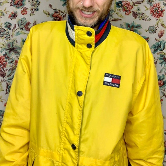 90s tommy yellow flag