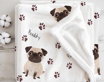 パグ用ブランケット　パグ好きの方へのギフトブランケット　パグの誕生日プレゼント　パグの子犬用ホームカミングブランケット　パグの名前入りブランケット　パグの足跡ブランケット　N17