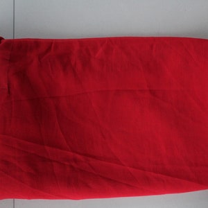 Robe en tissu recyclé Sari vintage Old Saree faisant du tissu 5yd sari rouge