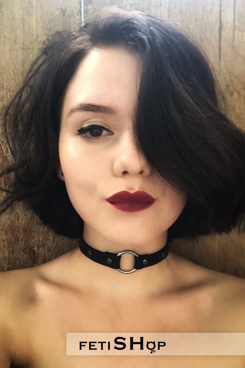 Women goth collar choker, BDSM necklace with o-ring, thin kitty collar with both sides rivets 