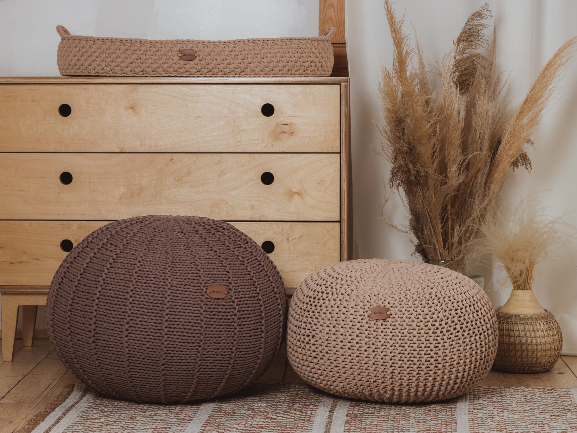 32 x 32 x 42 cm HOMESCAPES Chocolate Brown Cotton Knitted Pouffe Footstool with Wooden Legs 