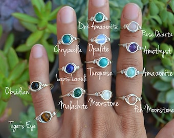 Bague en argent sterling avec perle précieuse. Bague avec perle enroulée de fil métallique. Bague avec cristal de guérison. Toutes tailles. Bague en argent. Bijoux bohèmes.