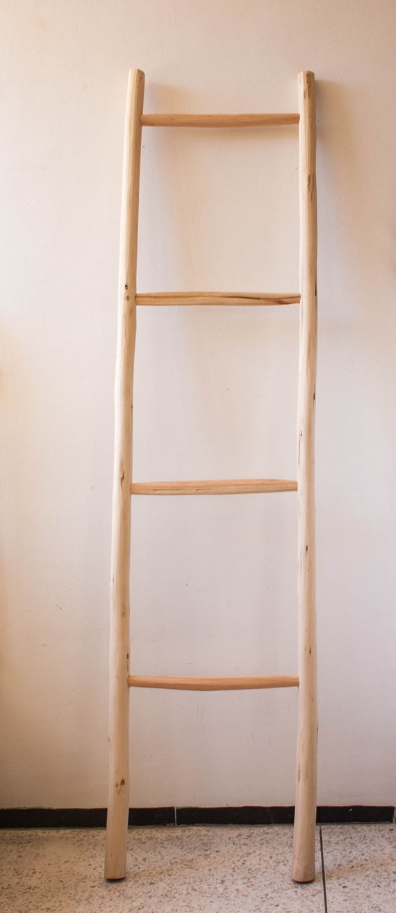 Decorative 4.9 Foot Natural Beige Bamboo Wall-Leaning Towel Ladder//Rack
