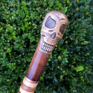 Cane Walking Stick Canes Sticks Reed Staff Wood Wooden Hand-Carved Carving Handmade Cane Accessories ( Skull )