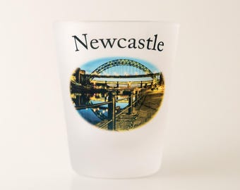 Shot Glass Newcastle Tyne Bridge, 1.5oz frosted shot glass boxed