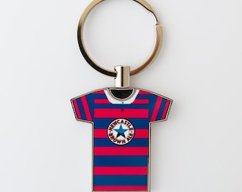Llavero metálico con camiseta del Newcastle United FC: Camiseta Brown Ale de visitante