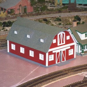 HO Scale Big Red barn