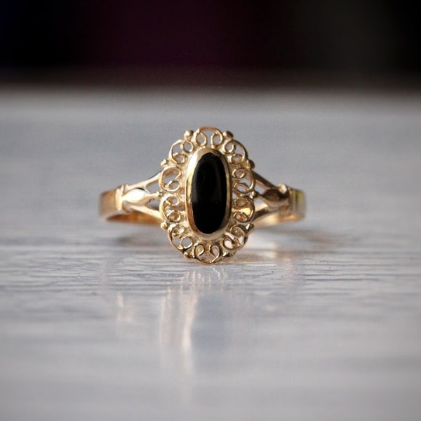 Bague filigrane en or 14 carats \ bague ovale en or onyx \ bague vintage \ bague de style rétro détaillée \ \ bague de style bohème \ bague en pierre noire