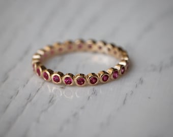 14K Gold Filled eternity Ring with Rose Zircons\Stacking Ring\Dainty Ruby Red Ring\Gold Ring with Red Stones\Vintage Ring,Ruby Gold Ring.