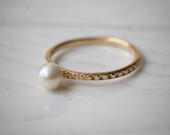 Minimalist 14K Gold Filled Fresh Water Pearl Ring\Dainty Gold Pearl Ring\Stacking Pearl Ring\Fresh Water Pearl Delicate Ring.