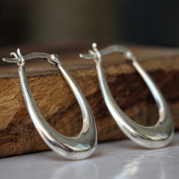 Sterling Silver Oval Hoop Earring\Gypsy Earrings\Minimalist Hoop Earrings\Teardrop Hoop Earring\Silver Hoops\Everyday Silver Earrings