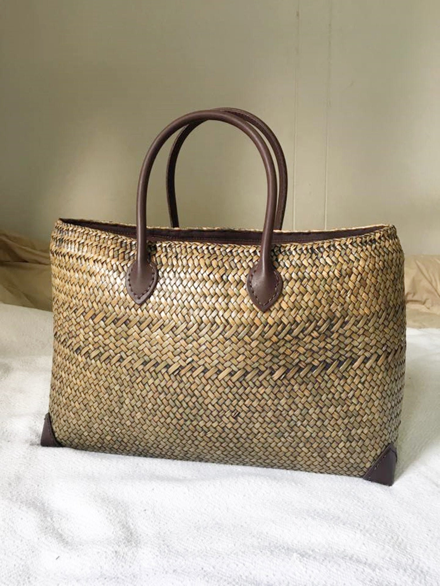 natural straw tote bag