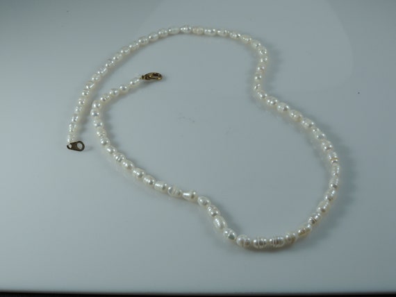 18" White Pearl Seed Necklace With Lobster Claw C… - image 2