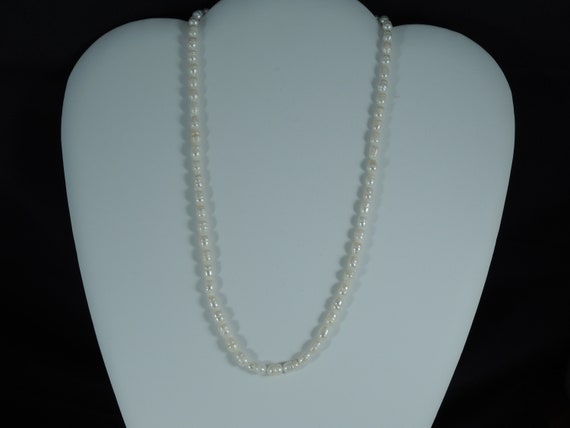 18" White Pearl Seed Necklace With Lobster Claw C… - image 3