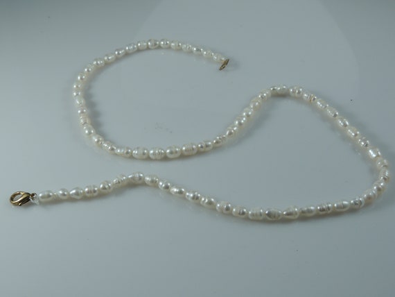 18" White Pearl Seed Necklace With Lobster Claw C… - image 1