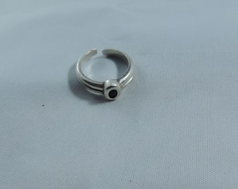 Sterling Silver Petit Open Ended Woman's Ring With Dark Stone