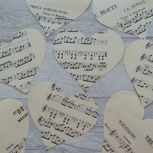Paquete de 8 corazones de partituras para hacer tarjetas, diario, álbumes de recortes, manualidades
