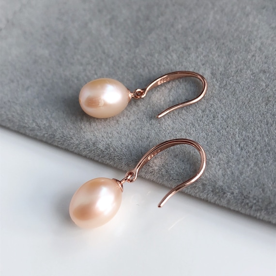Boucles D'Oreilles Anciennes - Perle Rose Véritable - Plaqué Or - Style Puces/Clous - Occasion
