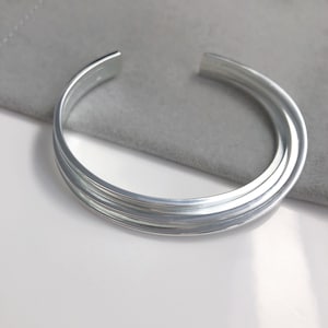 Solid Twist bracelet, solid sterling silver bangle, chunky silver bracelet, unique Christmas gift for her, Scandinavian Design Bangle