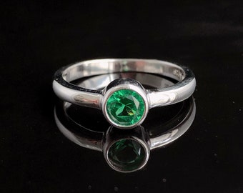 Minimalist, Green Emerald Sterling Silver Ring, Emerald Gemstone Jewellery, May Birthstone Gift, Dainty Delicate Jewellery