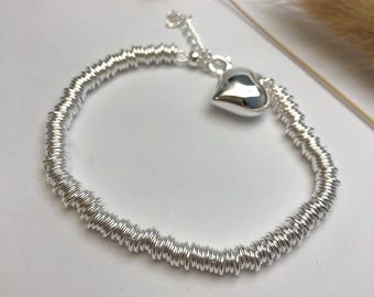 Pulsera Corazón de Amor, brazalete de plata de ley maciza, pulsera de plata gruesa, brazalete de diseño único, brazalete de diseño escandinavo