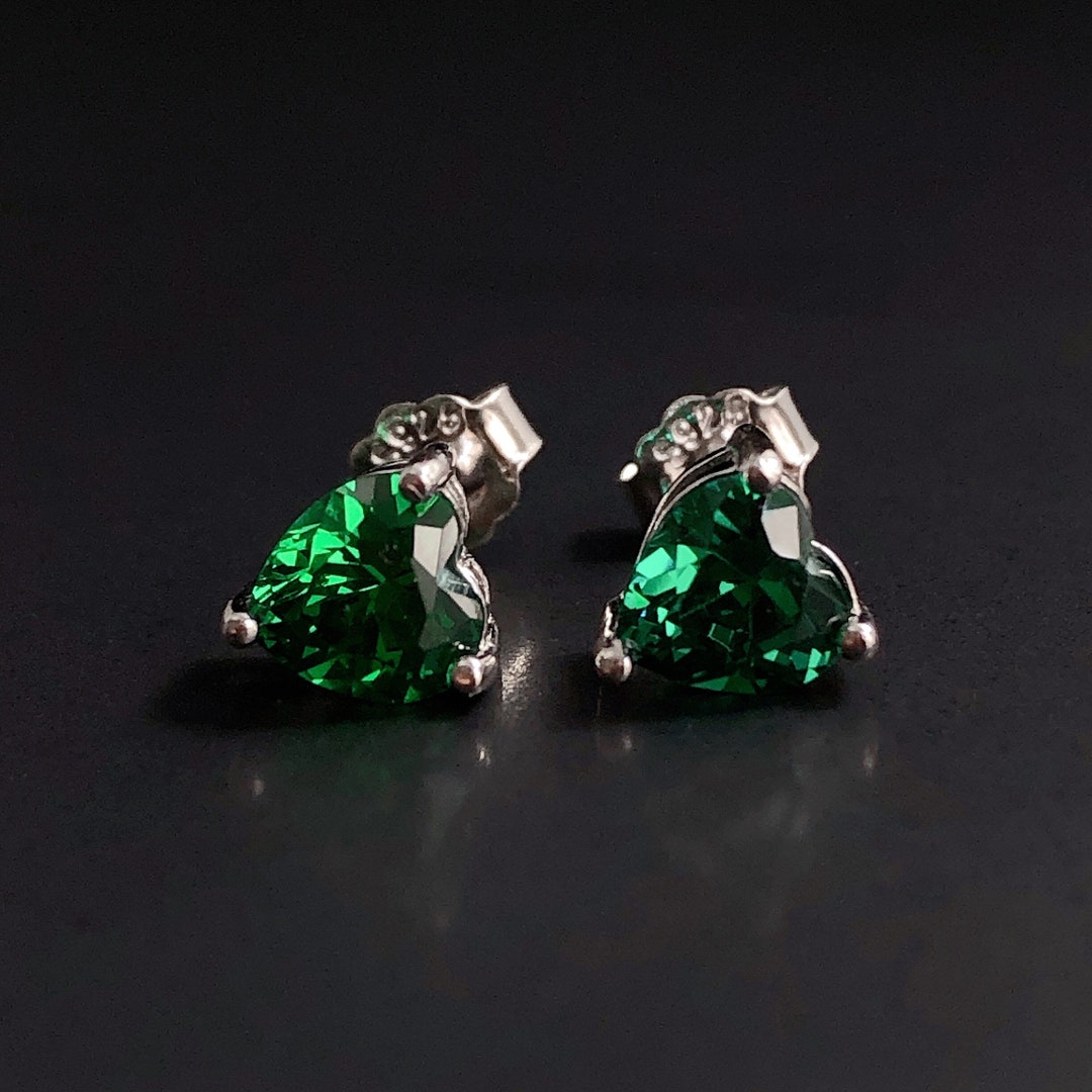 •HEARTBEAT• emerald + silver earring