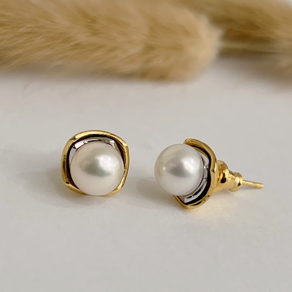 White Cultured Freshwater Pearl Earrings Sterling Silver White Cultured Freshwater Pearl Earrings Sterling Silver