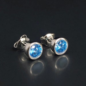 Pendientes con piedras de nacimiento, pendientes de plata de ley, pendientes de aguamarina, pendientes de plata, piedra de nacimiento de marzo, pendientes de piedras preciosas de marzo, regalo