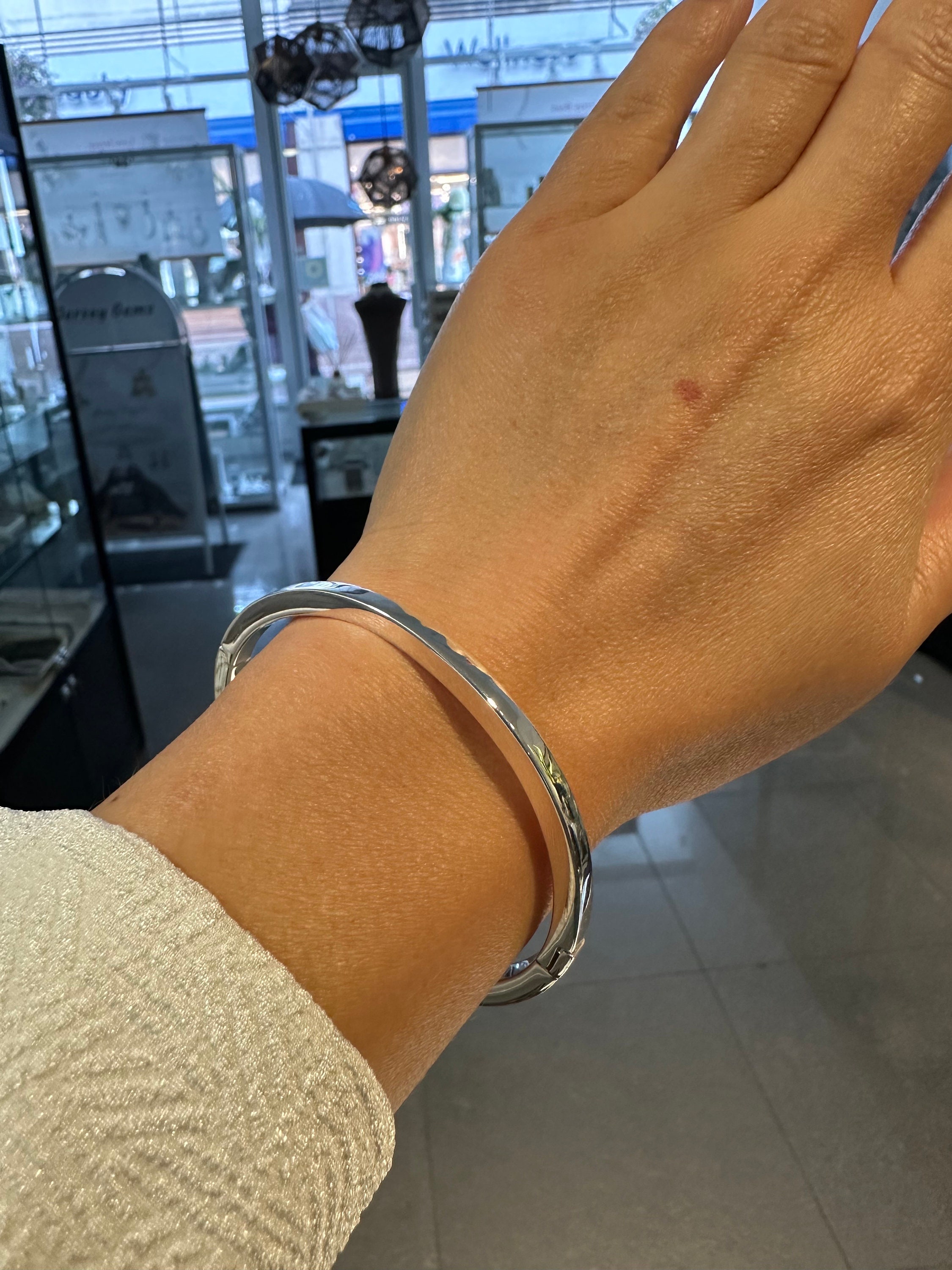 Silver Hinged Bangle Bracelet, Polished Open Bangle, Unique Silver Hinged Bangle Bracelet, Polished Open Bangle, Unique