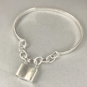 Sterling Silver Lock Bangle, Minimalist Padlock Bracelet, 925 Silver Chain Detail Bangle, Handmade Silver Jewelry, Gift for Her