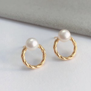 Round Freshwater Pearl Stud Earrings, Natural High Quailty Cultured Freshwater Pearl, Modern Minimalist Design Gift, Yellow Gold Earrings