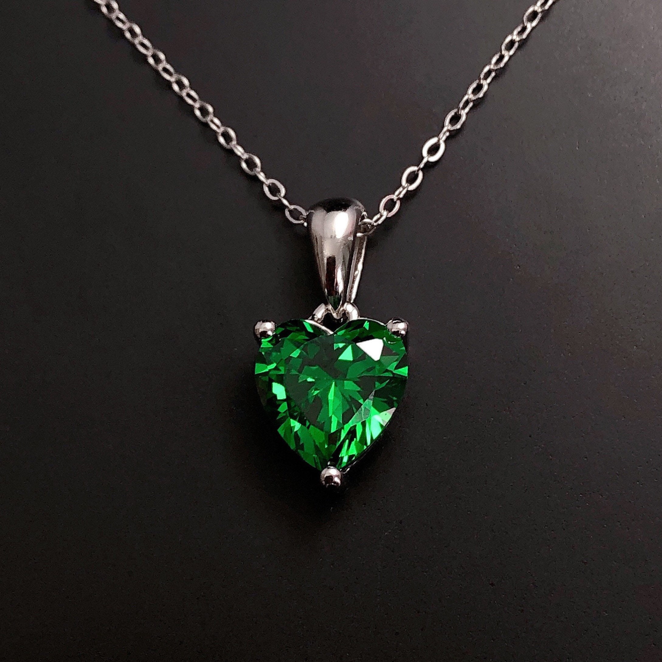 エメラルドネックレス　ビーズ　ジュエリー　emerald necklace 2.61 Emerald Cut Emerald Pendant in 18k Yellow Gold