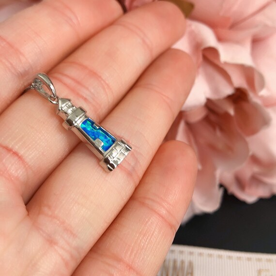 Collana In Argento Sterling Con Pendente A Granchio In Opale Blu E