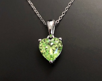 Collar de peridoto, collar de corazón de plata de ley, colgante de plata, collar de piedra natal de agosto, regalo de cumpleaños de agosto, colgante de piedra preciosa