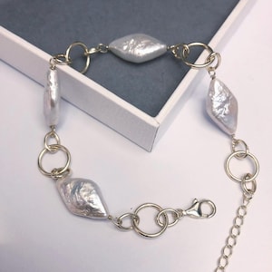 Cultured Freshwater Pearl Bracelet, 18K Yellow Gold Vermeil Genuine Pearl jewellery, June Birthstone. Christmas gift for wife, Bridal gifts