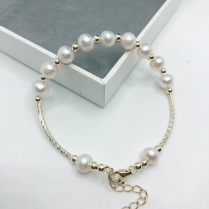 Cultured Freshwater Pearl Bracelet, 14K Yellow Gold Vermeil Genuine Pearl jewellery, June Birthstone. Christmas gift for wife, Bridal gifts