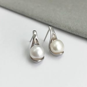 Freshwater Pearl Stud Earrings, Natural High Quailty Cultured Freshwater Pearl, Modern Minimalist Design Gift, Yellow Gold, Silver Earrings