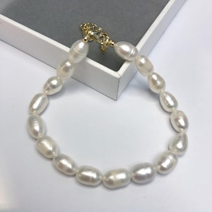 Cultured Freshwater Pearl Bracelet, 18K Yellow Gold Vermeil Genuine Pearl jewellery, June Birthstone. Christmas gift for wife, Bridal gifts