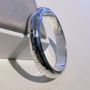 Bracelet jonc martelé en argent sterling, jonc articulé, gros bracelets joncs en argent, jonc ouvert en argent, cadeau de Noël jonc pour femme pour elle