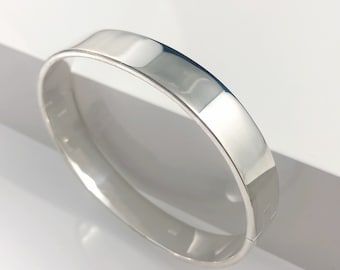 Sterling Silver Oval bracelet, simple design bangle, minimalist bracelet, gift for her, handmade bangle. Easy opening Bangle bracelet