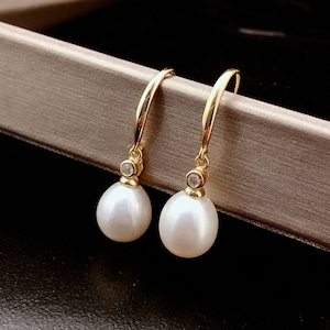 Cultured Freshwater Pearl earrings Sterling Silver, Pearl Earrings 18k gold vermeil, Pearl Earring with diamond simulants, June Birthstone