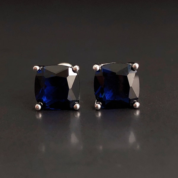 Puces d'oreilles coussin saphir 7 x 7 mm, boucles d'oreilles en argent sterling avec pierres précieuses, cadeau de pierre de naissance de septembre, bijoux en pierres précieuses, bijoux bleus