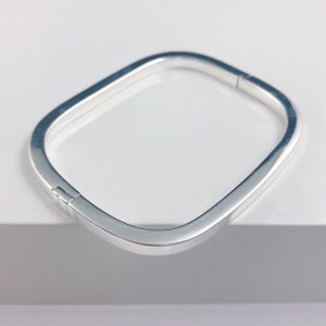 Silber klappbarer Armreif, polierter offener Armreif, einzigartiges Armband, Sterling Silber Easy Bangle, Damen Silberarmband. Weihnachtsgeschenk